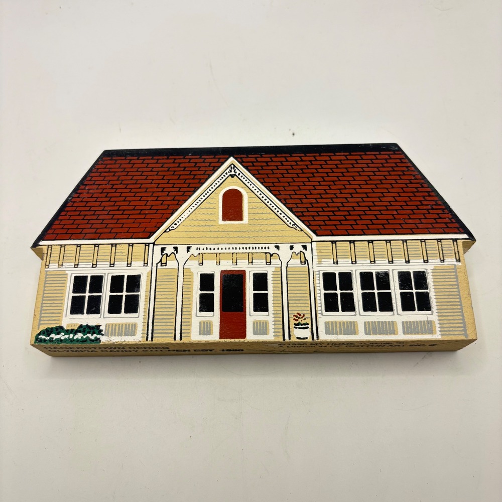 My Home Town Olympia Candy Kitchen Wood Shelf Sitter Hagerstown MD 1990 Vintage